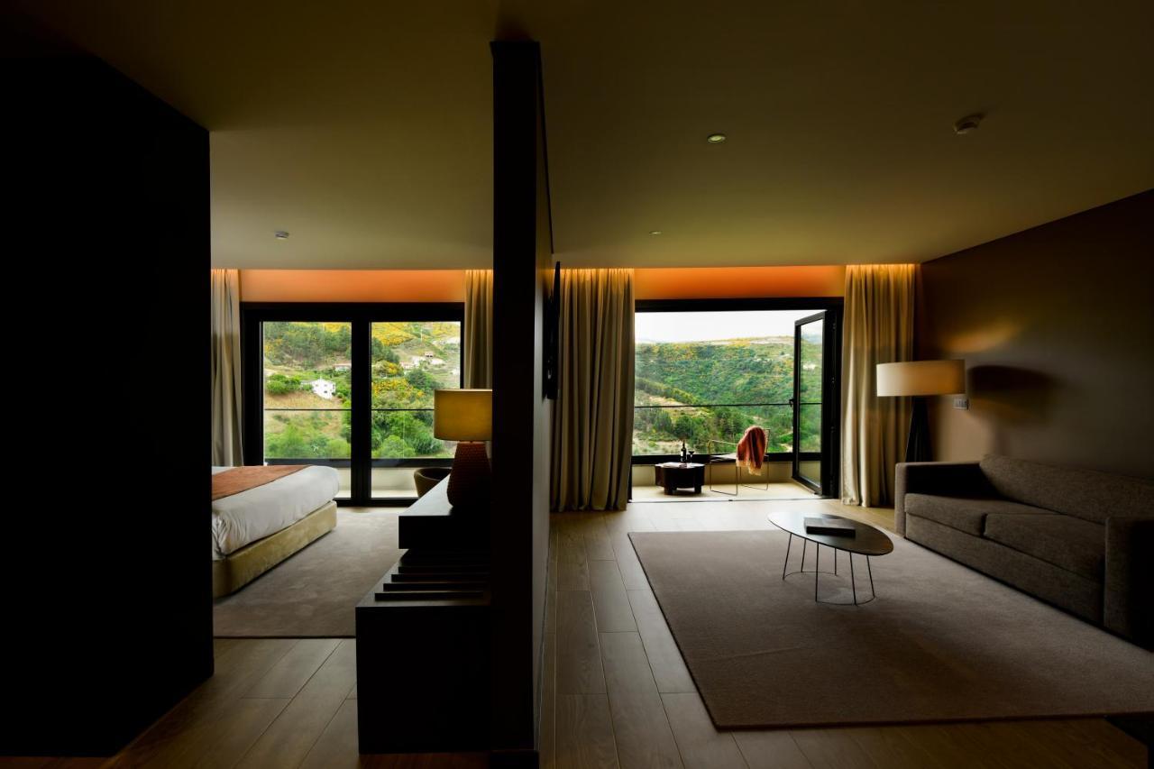 Mw Douro Wine & Spa Santa Marta de Penaguiao Exterior photo A room at the hotel