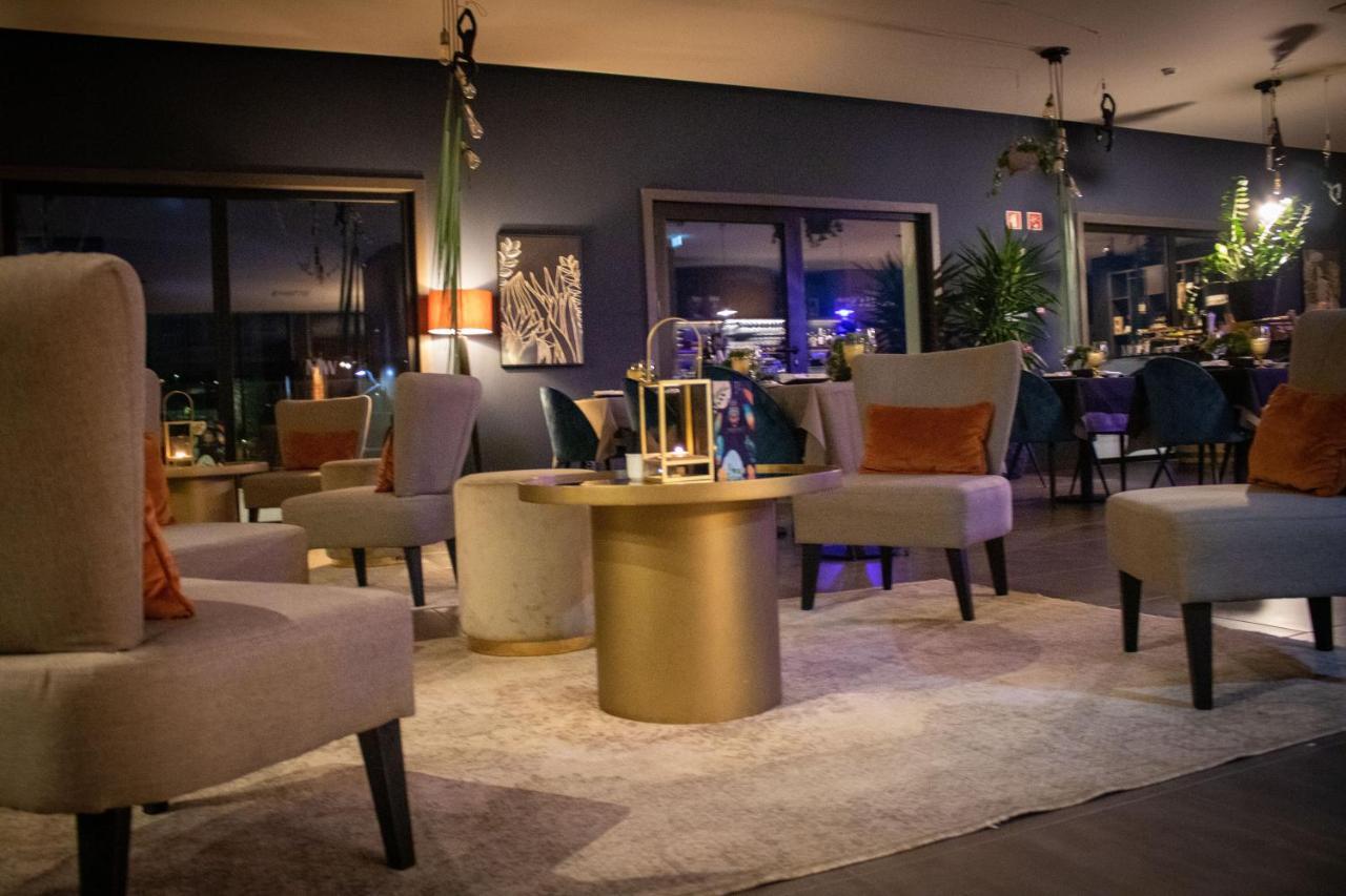Mw Douro Wine & Spa Santa Marta de Penaguiao Exterior photo The lounge at the hotel