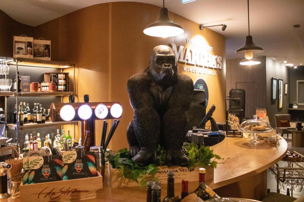 Mw Douro Wine & Spa Santa Marta de Penaguiao Exterior photo The bar at the London Zoo