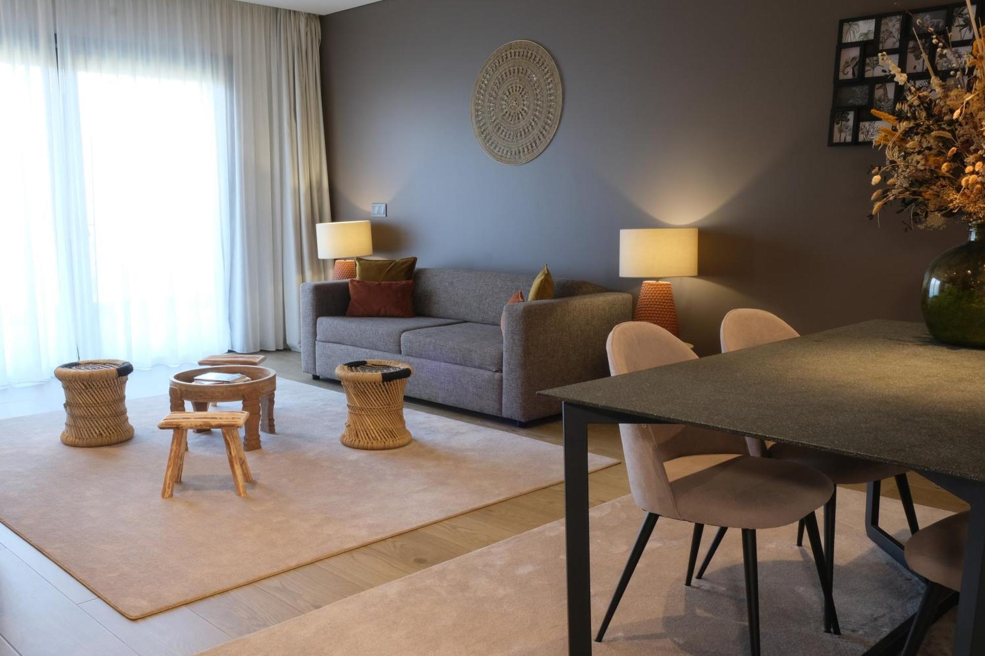 Mw Douro Wine & Spa Santa Marta de Penaguiao Exterior photo A living room in a modern apartment